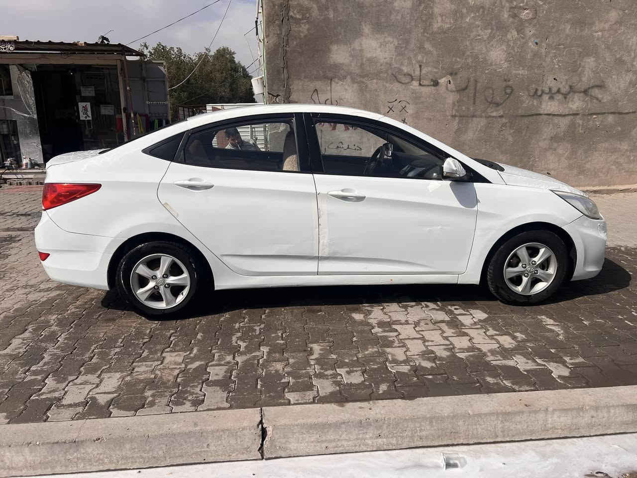 سلام عليكم اكسنت 2014خليجي كفاله من الضربه ول صبغ ماعده كم شخد سعر 90 بيها مجال هاذ رقم صاحب السياره ***********
