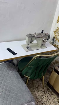 مكينة براذر • ميز • كرسي