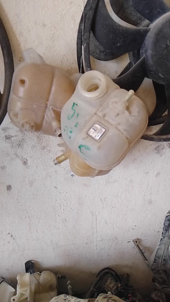 .سلام عليك  وصول مكاين وكيرات وحداديه c200
***********
***********
