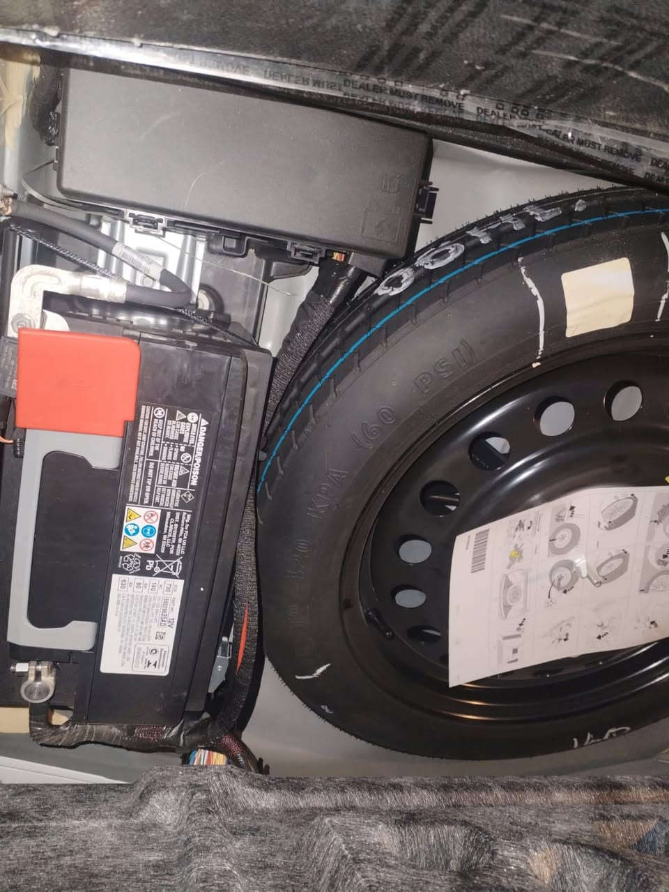 السلام عليكم اوباما 23فول ماشيه18الف كفاله عامة 
تحويل مباشر رقم شمالي فئةSشركة هارمامواصفات معروفة
مكان السيارة بغداد ***********
