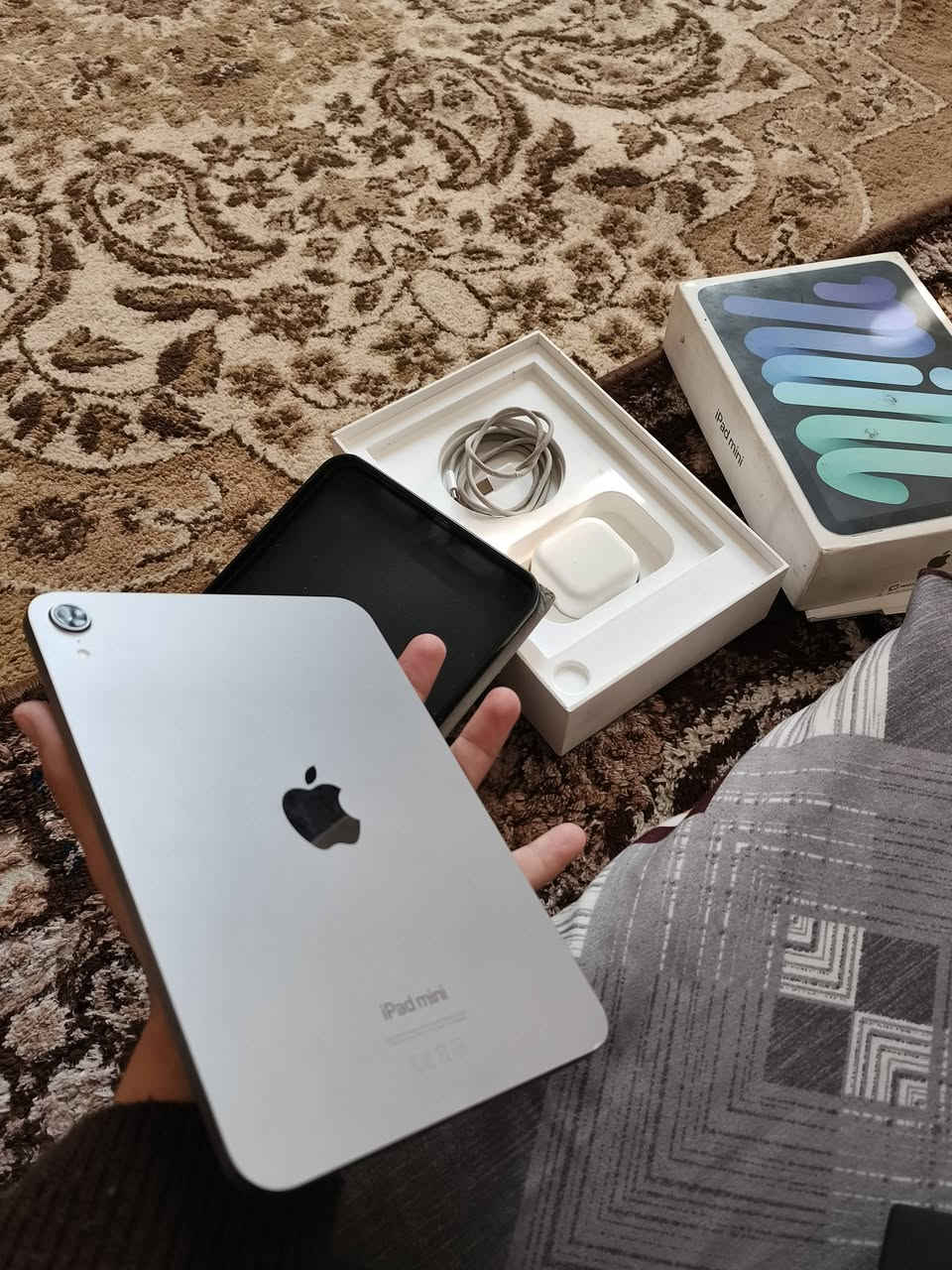 وحش الالعاب ايباد مني7 لوك جديد بحاله الوكاله ذاكره 256 بطاريه93 زلغ ممزلوغ استعمال بيت غراضه كامله الاصليه مالته + حافظه هديه السعر575 وبي مجال للطيبين مكاني بغداد فلكه حي النصر رقمي***********
