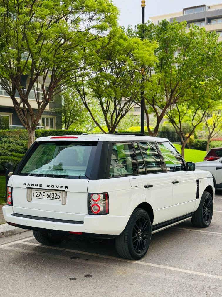 Range Rover Vogue 2012  
 انظف رانج ٢٠١٢ بل العراق 
مكان سيارة سليمانية 
***********
 
سعر مطلوب.  ١٥٤  ورقة شويه مجال...

ماكو هيج نضافة بالسوق 
محرك  بدون سوبر ارغب محرك 
ماشي ١٢٥ الف
سيارة وكالة سردار خليجية ضمان دولي  
**********************
مواصفات/ بصمة /سلايد/داخل قهوائي/كشنات كهرباء 
كشنات تدفئة تبريد /كشنات جلد /كشنات خزن/شاشةكبير /خمسة كاميرا ٣٦٠ درجة/شاشة مال كيج  
دبلات جبريس صاعد و نازل حسب رغبة
CD changer 
DVD 
سيستم صوت سماعات
سترين تدفئة 
ستيرن تحكم فوول اوبشن
اربع نضام قيادة (صحراء و ثلج و جبال و ستاندارد )
گیر (سبورت و عادي و اوتوماتيك)
بريك بصمة
تبريد مركزي تشغيل يسار و يمين و امامي و خلفي مختلف حسب رغبة 
*************************
شروط سيارة 
سيارة علي وضع وكالة ٪؜٩٨ احلي بالواقع
محرك بالشرط علي و ضع بيلادي 
گیر بالشرط  
تاخم تاير و حدادية مكفولة 
مسيرفسة كامل حتي ٦٠ الف القادمة من ناحية (دهن و هيدروليك و فلترات و مي راديتر و دسكات و فلنجات و دبلات و تنضيف حجر بيئة ) 
سيارة ابدا مابي اي مصاريف الحمدالله 
سيارة بإسمي و تحويل حاضر نفس اليوم
فحص و هزة و لوحة و سنوي جديد حتي نهاية سنة ٢٠٢٧ السليمانية, العراق
