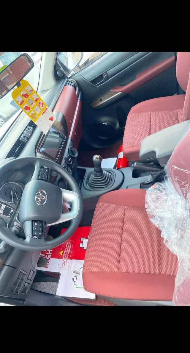السلام عليكم تيوتا هايلكس 2025  ساز كير عادي كفاله عامه سياره جديده رقم ذي قار مكان بصره شراي يتصل ***********📞
