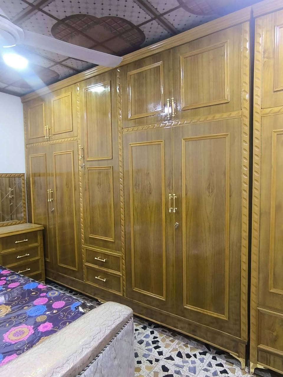 غرفه خمسة ابواب ملحق فصال تركي شغل عراقي صبغ سلر حراري صاج خمسه ملم سعرها مليون 200 للاتصال معرض الكرم موصل شارع بغداد قرب محطة المامون *********** او ***********
