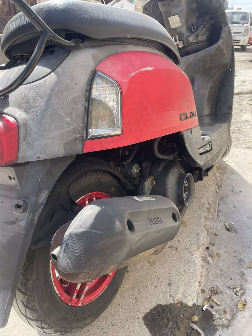 سلام عليكم دراجه بوليس لبارحه نازله من لرمبه موديل 2009دراجه عليها تزويد اصلي صدر امامي و دبل خلفي و شيال و وياله دراجه لبارحه نزلت من لحاويه بعدها مماشيه شوفت عينك ختم واحد ويه لمكينه للتواصل***********
