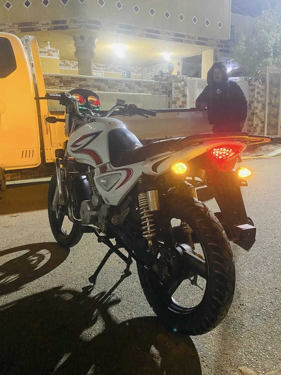 عالي موديل ٢٠٢٠ كفاله عامه كهربايات كله شغاله نكره سلف اوراق كامله محرك ٢٠٠ دراجه بعد انضف من الصور سعر ٨٥٠ وبيها مجال للطيبين اي ستفسار اتصل عل رقم ***********
