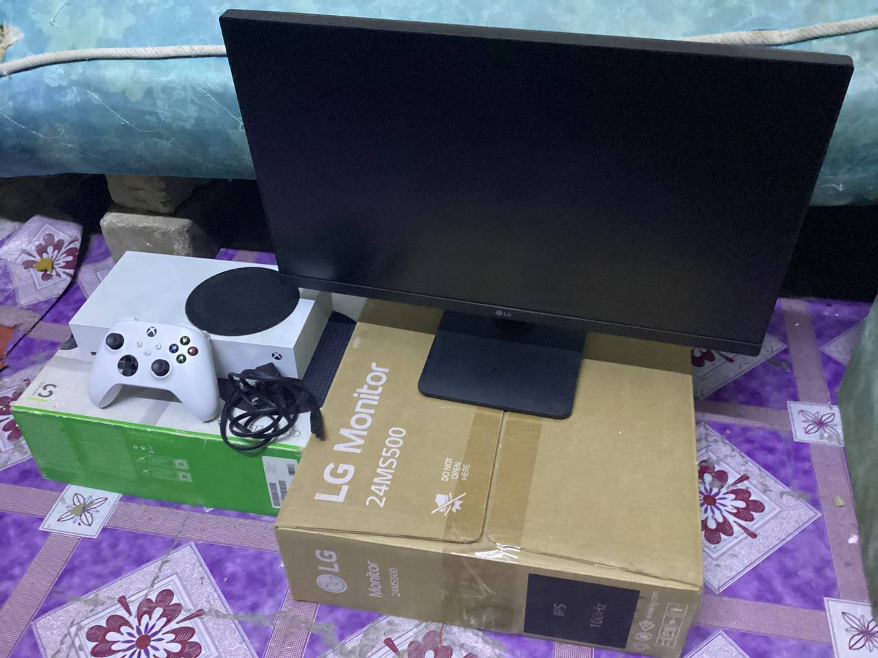 السلام علیکم Xbox sires s إصدار 2022 للبيع الجهاز غير مفتوح ولا مصلح الكارتون موجود لكن واير HDMI ما موجود و اليد بيهة درفت بالغير الأيمن فقط مع شاشة IPS من LG بتردد 100 HZ حجم 24 ممتازة مع الجهاز الشاشة استعمال قليل مع كامل ملحقاته مع ماوس و کیبورد و باد ماوس هدية ( نوعية عادية ) السعر 460 ألف قفل غير قابل للنقاش موقعي السماوة القشلة ولا يوجد توصيل التواصل على الخاص


**إذا كنت صاحب هذا الإعلان وتريد حذفه لأي سبب، رجاءا أرسل رسالة إلى الدعم الفني**