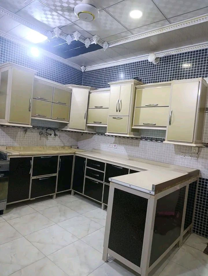 السلام عليكم عندي كاونتر المنيوم 4 متر و25 سم نضيف جدا مع قطعةالي تغطي المرشحة رافعيهه ماموجوده بالصور السعر 750 وبيه مجال


**إذا كنت صاحب هذا الإعلان وتريد حذفه لأي سبب، رجاءا أرسل رسالة إلى الدعم الفني**