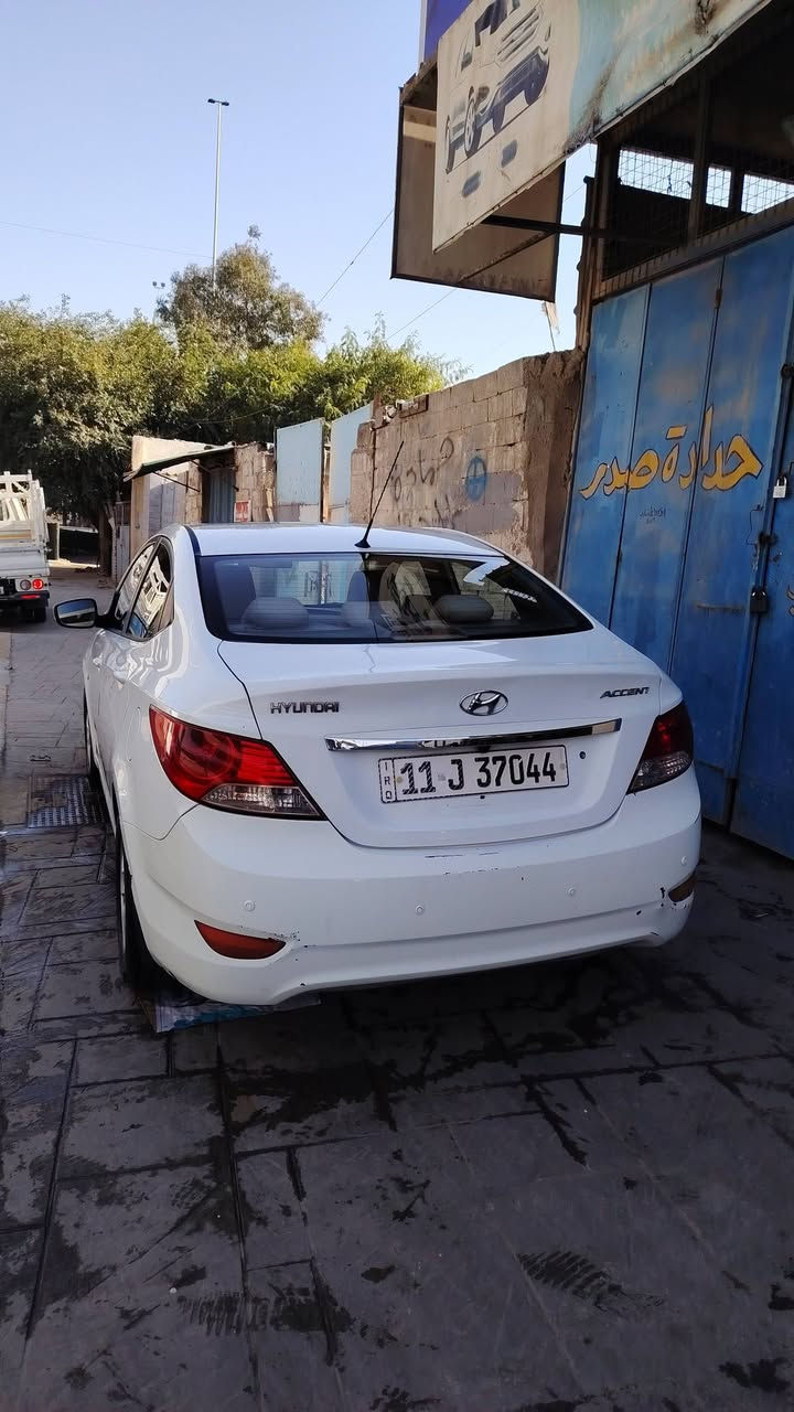سلام عليكم هونداي اكسنت مضلع خليجي محرك ١٦٠٠ بلو
موديل 2012 سياره بيها ٣ قطع صبغ بدون داخل
سيارة جاهزه تبريد شغال
سياره مال بيت
رقم سنوية جديد تحويل ثاني يوم
مكان بغداد الاستفسار اكثر اتصل ع رقم ***********
