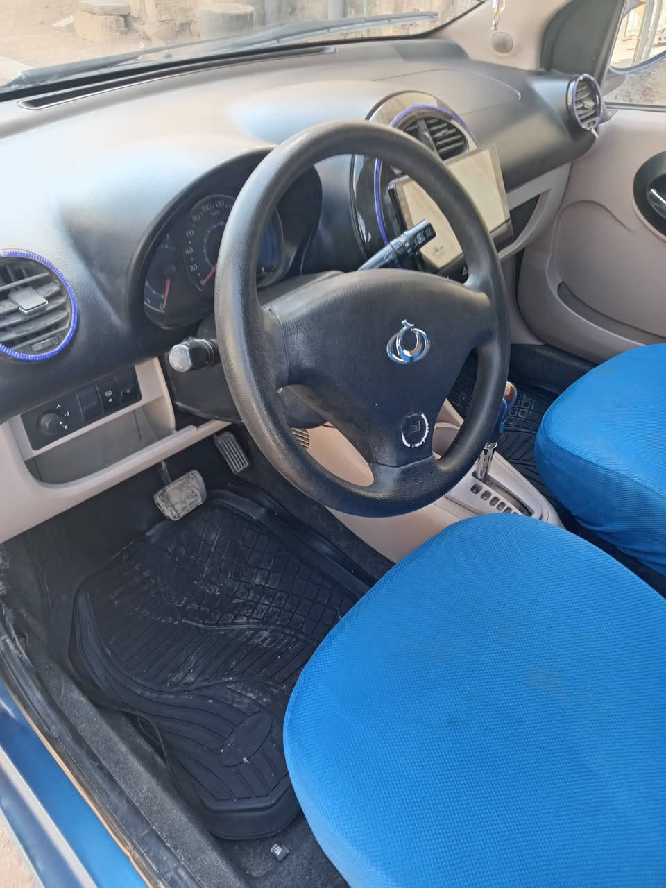 السلام عليكم بانده ٢٠١٢ مكينه وكير وحداديه كفاله تحويل اي وقت السعر ٤٠ وبيه مجال الاتصال على الرقم ***********
