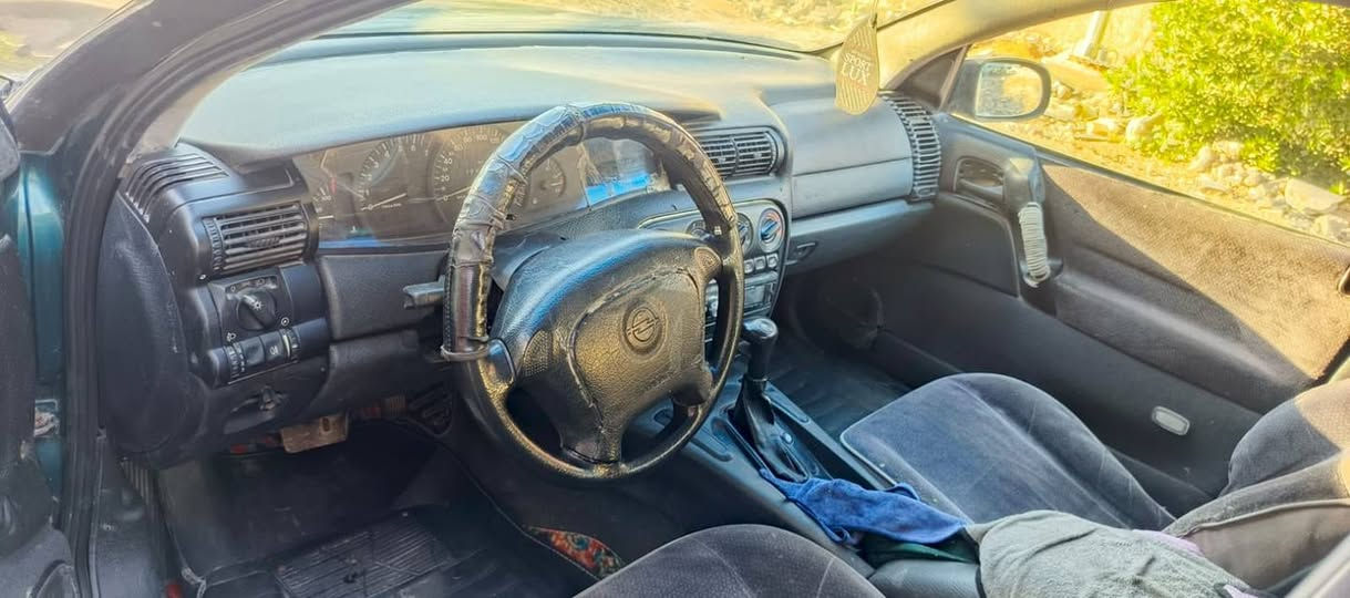 السلام عليكم
 اوبل اوميكا بزون ستيشن للبيع  لون زيتوني رقم  بغداد محركة ونجي 2500 مكفول بس الكير واكف ما تمشي السيارة السعر 28ورقة للأستفسار *********** زوج تاير امامي جديد قبل يومين شديتة والخلفي نص عمر كشنات نضيفة كهربائيات شغالة
