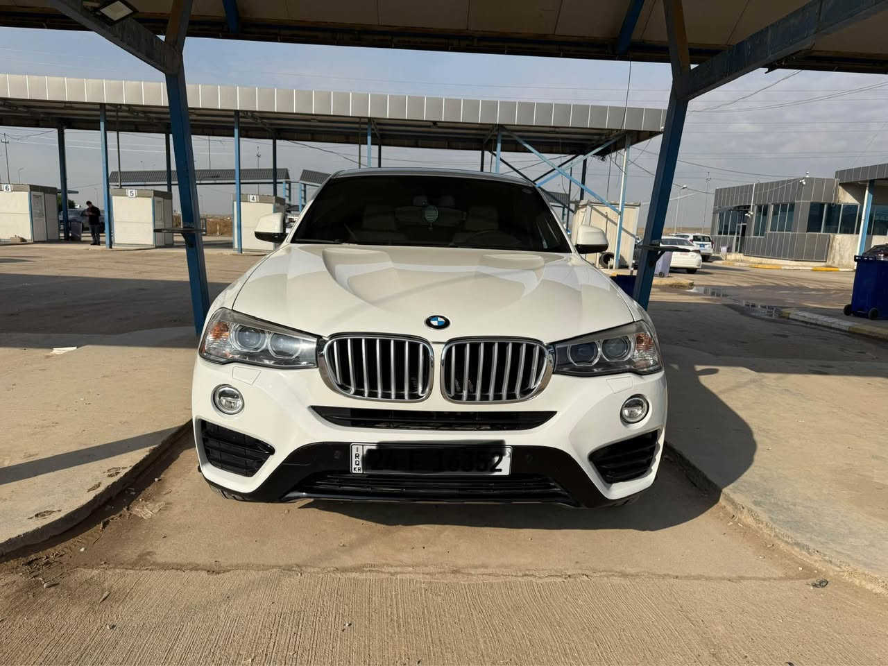 BMW XDRIVE I28 2017
قەپات موسفات تەنها کەمێک بۆیاغ هەیە لە دەعامی پێش و پشتی کەمێکە بێ لێدان هەمووی بەشەرتە گێر و مەکینە و کارەبایەت هەموو وەک نوێیە رقم دهۆک 118 هەزار رۆشتووە
کل بشرط
*********** أربيل, العراق
