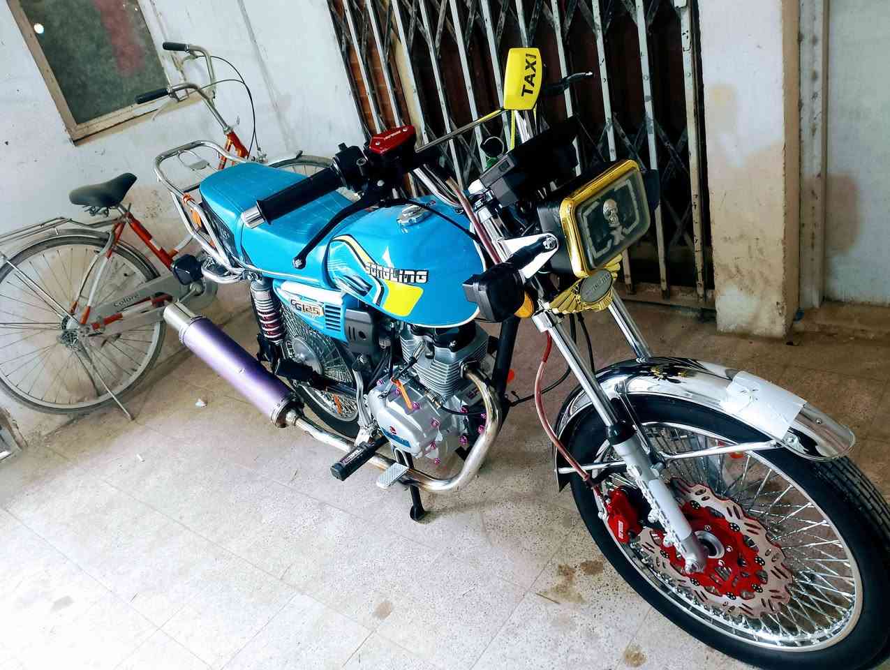 السلام عليكم دراجه تايكر موديل 2025 دراجه كفاله عامه اي نقص ما بيهه صلنصه رياضي خمس اوراق  شلعه ومعدل  فول سعرهه 760 وبيهه مجال مكاني بعقوبه تقاطع القدس رقمي واتساب فقط ***********
