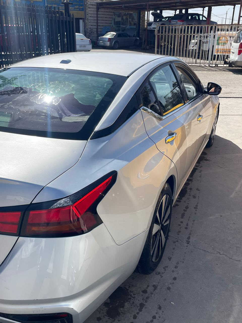 السلام عليكم
مكلف بالنشر
التيما 2019
ماشية 111 الف كيلو متر
جاملغ وبنيد انصبغن بدبي 
حالوب خفيف بيها 
مبدل بس فيت بم 
كلشي بلادي 
ويل كب 
كراسي جلد بدبي بدلتهن
رقم قادسية تحويل مباشر
السعر 125 ورقة
تواصل واتساب فقط

+964 787 956 0680
