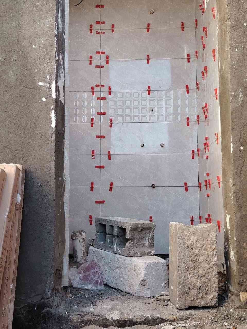 خلفه سيراميك متفرغ حاليا ارضي وجداري ***********
