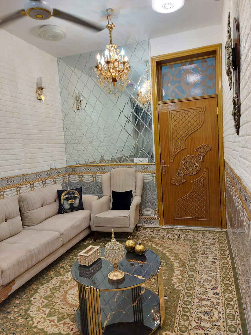 السلام عليكم دار للبيع المساحه 60 متر طابقين بناء حديث العنوان كربلاء حي الامين قربم مطعم مندي عز الدين الاستفسار اتصل على هذا الرقم***********
