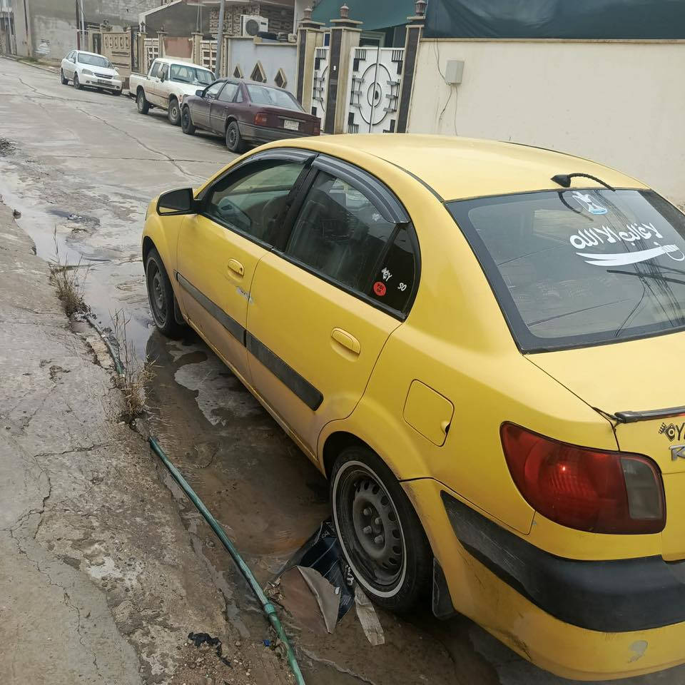 السلام عليكم 
كياريو 2009
امريكي كير شرط  محرك بدايه صرف
ضررها جاملغ واحد ضرر امريكا 
بيها هاي الطخه بل باب مثل ماموضح بل صوره 
كابون بانزين بيها  سياره باسمي 
هيئه غرمات صفر
السعر ٩٥بيها مجال اي استفسار 
***********
