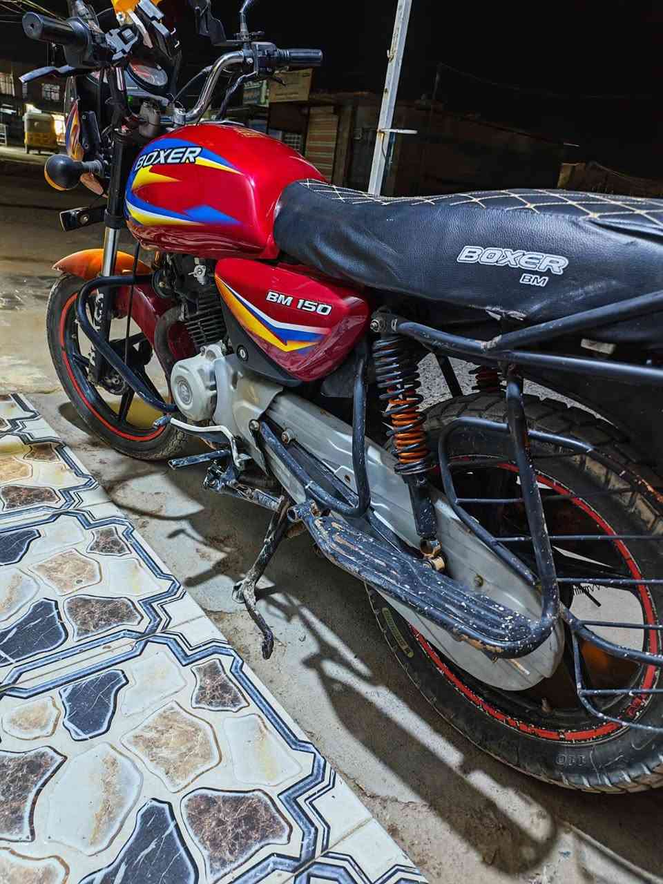 يا الله
سلام عليكم ورحمة الله وبركاته دراجة بوكسر مرقم ديالى انكليزي موديل ٢٠١٩ 
هزة كاملة الدراجة مجفته تجفيت شركة الصور كدامكم سعرهة 1650 وبيهة مجال شرط التحويل الرقم/***********
