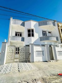 الديوم حي التصنيع • ١٠٠م • ٣ غرف