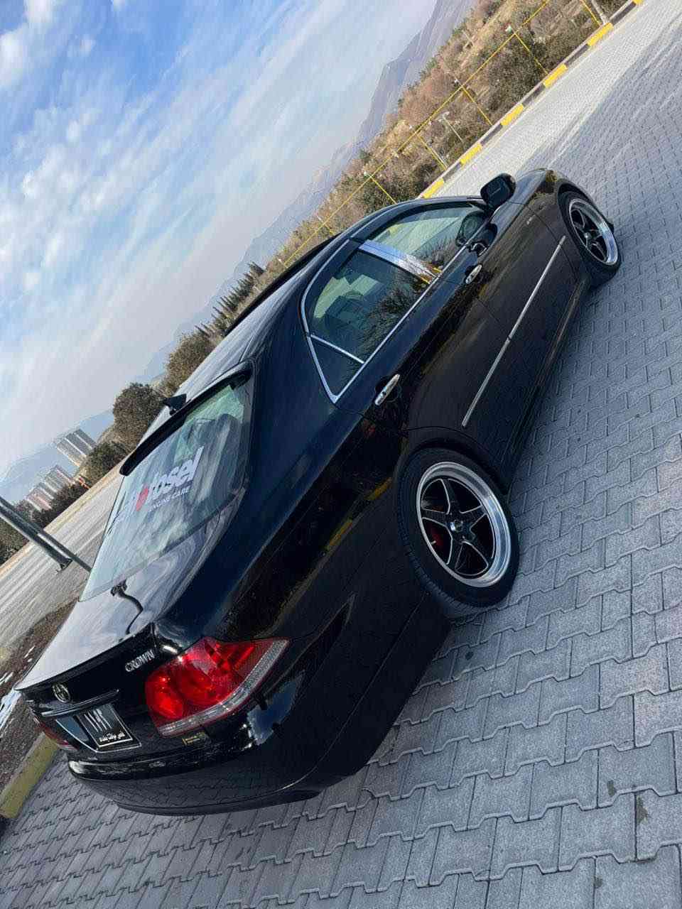 بؤ فرؤشتن 69 مةجاليكي زؤر كةم ***********
بةس موسة بةس شوين موسةكان بؤياخة 
مؤديل 2005 كراوة بة 2007 
بي دةعمو ليدراو هيچي پيوة نية 
182 گيرومةكينة گةورة 
جلدو سلاستو هيتةر ئاوينة ئيشارةت سوكان كارةبا  
تةبريد ساردو گةرمي بةستراوة 
كامل مةسرةف كراوة نوقساني تيانية  
رؤنو هايدؤليكي تازة گؤراوة 
لةسليمانيم السليمانية, العراق
