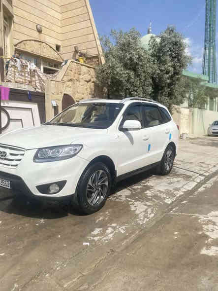 سنتافي 2011 رقم دهوك 
ضرر بوند وباب خلفي 
هزه صار شهر منتهيا
رقم دهوك ابسمي 
كاربون بانزين 
السياره جاهزه 
السعر 137 وبيها مجال شويا
شراي اتصل ***********
