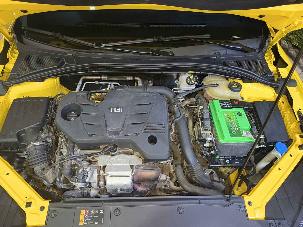 السلام عليكم ام جي جي تي فول مواصفات السياره بعدها بالضمان موديل ٢٢ السياره ماشيه ٤٧ ألف مبدل طخم تايرات نوع برجستون وبطارية جديده قبل يومين السعر ١٢٠ وبيها مجال انشالله رقم الاتصال واتس *********** السياره موجوده بغداد تريد تحويل أو وكالة بكيفك
