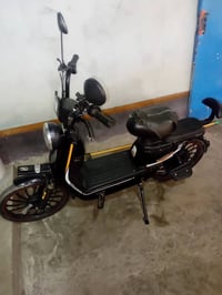ماطور شحن للبيع 5بطاريت مابيه شي السعر 250 وبي مجال الي يحي يراسلني وي...