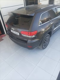 Jeep للبيع 2019  رقم بغداد  انكليزي باسمي  مواصفات لاريدو  حادث دعامية...