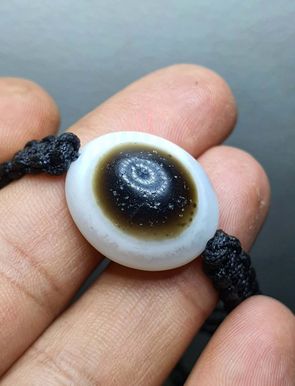 ماشاءالله…جزعة بقرية قديمة عين صريحة ثقب ناعم ابرة ابيع هل موجود بسعر 125 الف
***********
