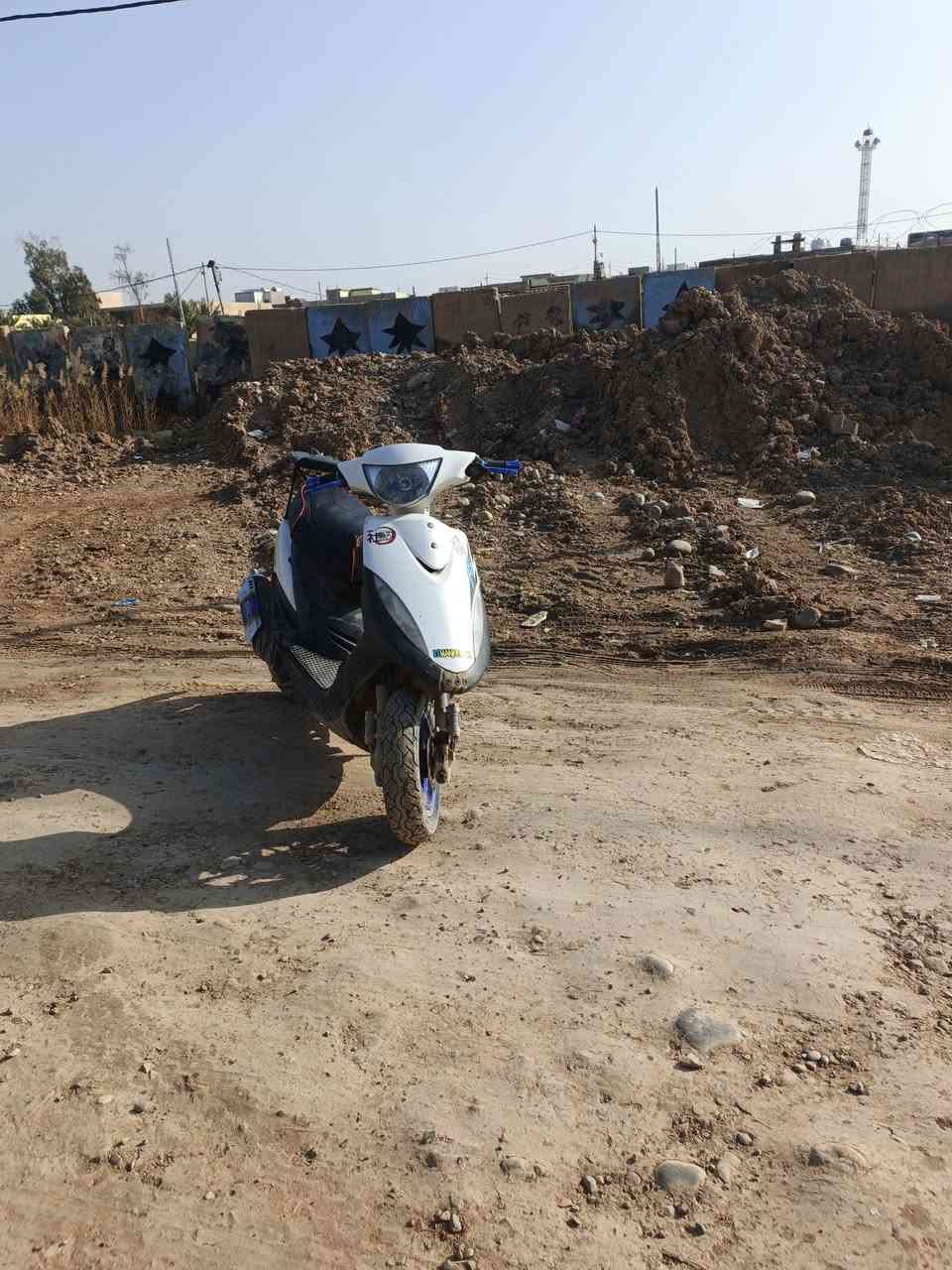 للبيع دراجة ماكس رمبة بوشه 49 ابلادي المكاان ديالى بعقوبة الكاطون الرحمة مزود يدات صالنصه ووياله وصدر السعر 900 وبيه مجال 
للاتصال ***********.
