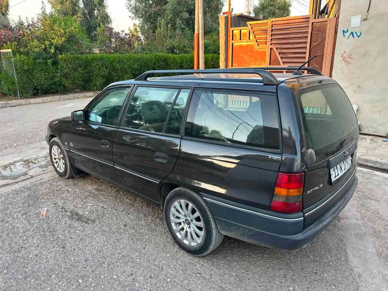 سلام عليكم أسترا ستيشن موديل 93 محرك  كيرً شرط حجم 1600نوزل  رقم بغداد سيارة باسمي مشروع وطني سنوي ٣١مصبوغه جمالية 
سعر ٤٣ بي مجال 
مكاني موصل رشيديه 
*********** 
***********
