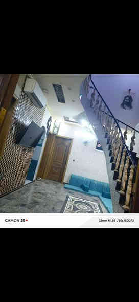 بيت للبيع  البوبيات كربلاء  نزله اسواق البرتقاله في مجمع الخضراء مساحه 327م
تحت البناء 200م
مجاري رئيسيه 
ماء اساله قوي 
شارع عرضه 12 متر 
محولة وطنية خاصة للمجمع
حديقه 12 م
طارمه 14م
طارمه تحتوي على سقيفة كيسبان طول الطارمه
واجه10 نزال 37
يحتوي على 
2 غرف طابق ارضي 
3 غرف طابق ثاني  سويتات
سطح كبير 9م
شلال كبير
مطبخ كبير جدا 7.20*4
البيت بناء جديد 2021
بناء درجة اولى للاستفسار
***********
***********
