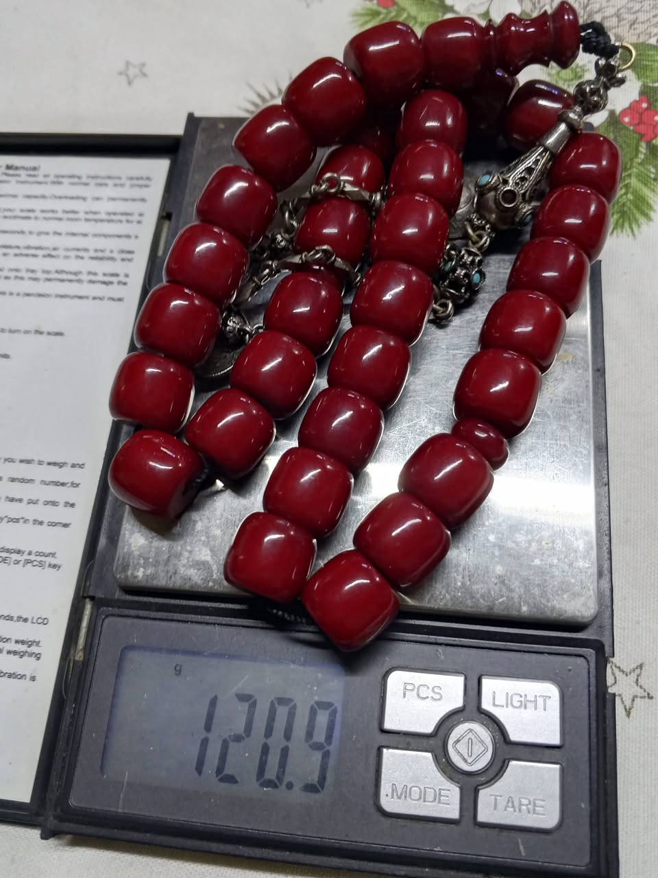 خليلي عينك عالمميز.......وجيبها ازا فيك اتجيبها.....
الوصف مسبحة من روائع الخام والخراطة فاتوران بلجيكي كتيم مغلفة تغليف كامل خام قديم خراطة تسعينية مأنتكة 33حبة طقة وشامة وريحة حبر مشال ملوك 
بلشنا بعرض الهدايا التقيلة بمناسبة قدوم الشهر الكريم اعاده الله علينا وعليكم باليمن والبركات......
  والباقي بالفيديو والصور ......  
تعليق نقطة مباركة مشاركة بيوصلك السعر والتفاصيل 
شحن لكافة المحافظات السورية واللبنانية مجاني 

#الشمالي طرطوس المدينة تاجر شنطة 
#ابوحيدر0990433674وااتس/0991980690


**إذا كنت صاحب هذا الإعلان وتريد حذفه لأي سبب، رجاءا أرسل رسالة إلى الدعم الفني**