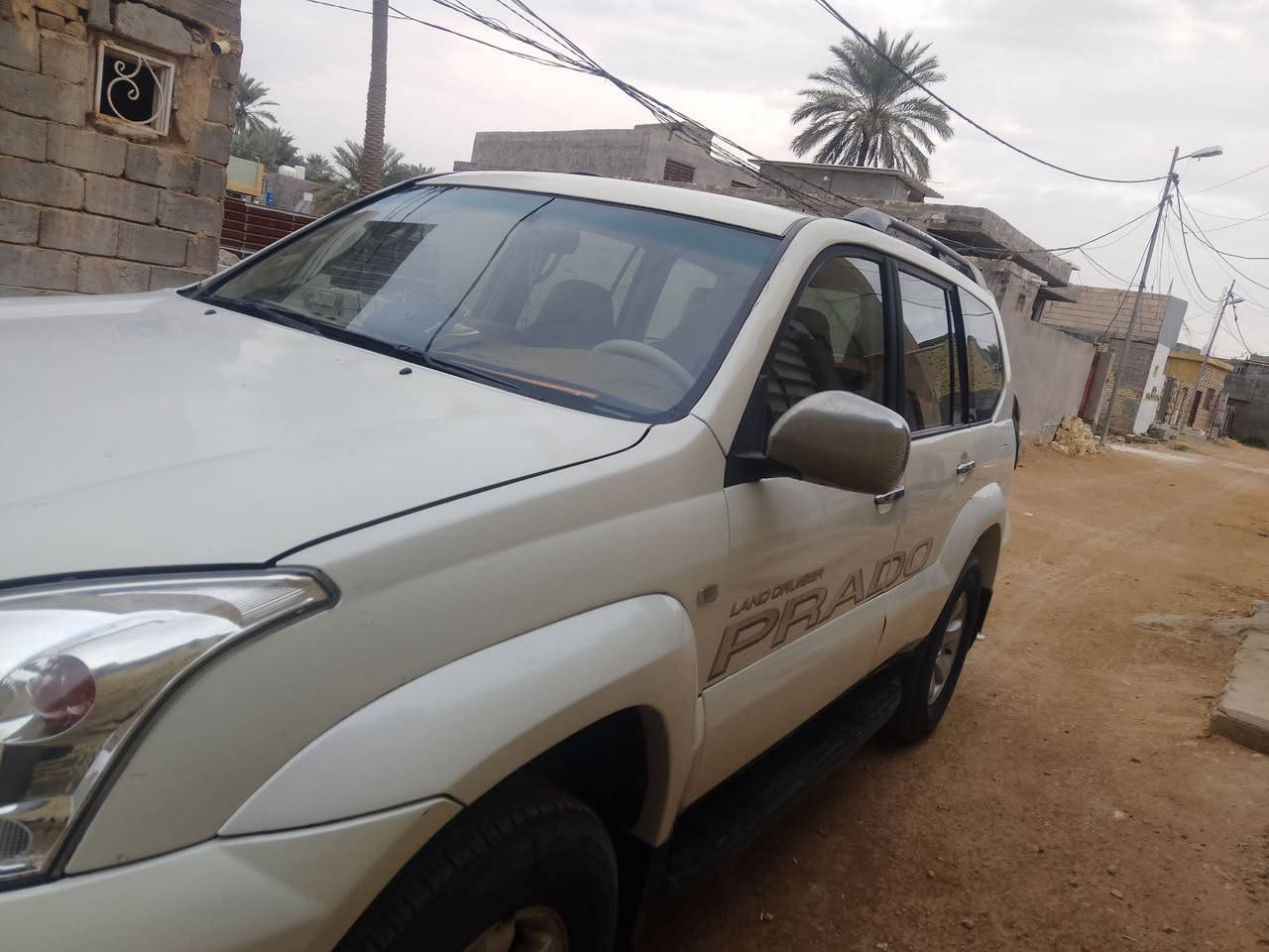 برادو موديل 2007 غير مكفوله
رقم بغداد بسمي
موجوده كربلاء 
رقم ***********
