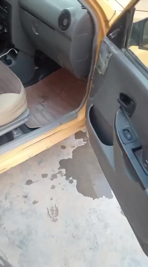 من رخصه لادمن
سايبه موديل ٢٠١٢ سياره جاهزه دوشمه جديده مصفره هيه. غرامات 
سعر ٢٥ $ مكاني بابل ***********
