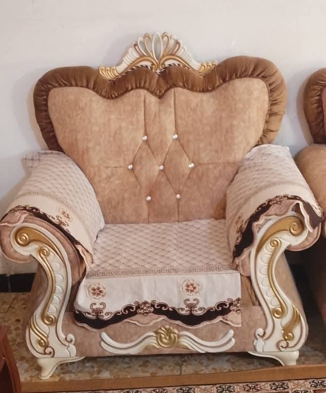 تخم جديد للبيع استعمال سبوع مستعجله عليه .+طبلات .بسعر مناسب ٣٠٠قفل لتواصل الاتصال
***********
