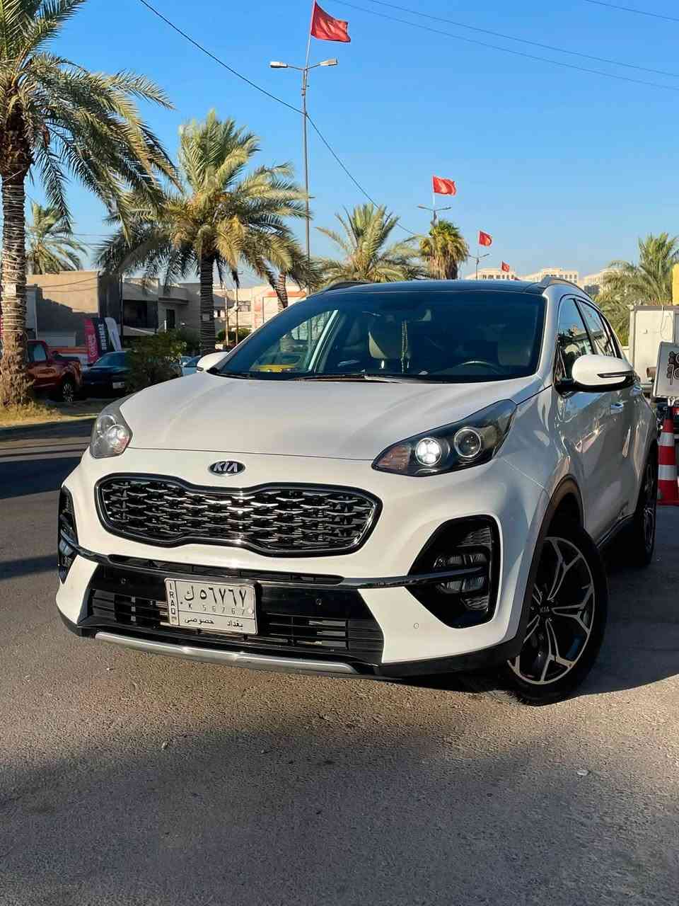 كيا سبورتج 2019 جي تي لاين GT LINE
السياره مكفوله من حادث وصبغ وتبديل
على ايدنه من الزيرو ماشيه 43 الف كيلو
ضمان الدوليه
بيه شويه ملاحضات بالبدي مال استخدام

مواصفات 
بانوراما 
حساسة امامي وخلفي
دركه جي تي 
كامره خلفيه
شاشه 
درايف مود واتو هولد
تبريد بيانو بلاك
شاشه اعطال ديجتار
بعد بيه هواي مواصفات
ويل كبير 

السعر 193 بيه مجال بسيط
مكانه السيديه
***********
