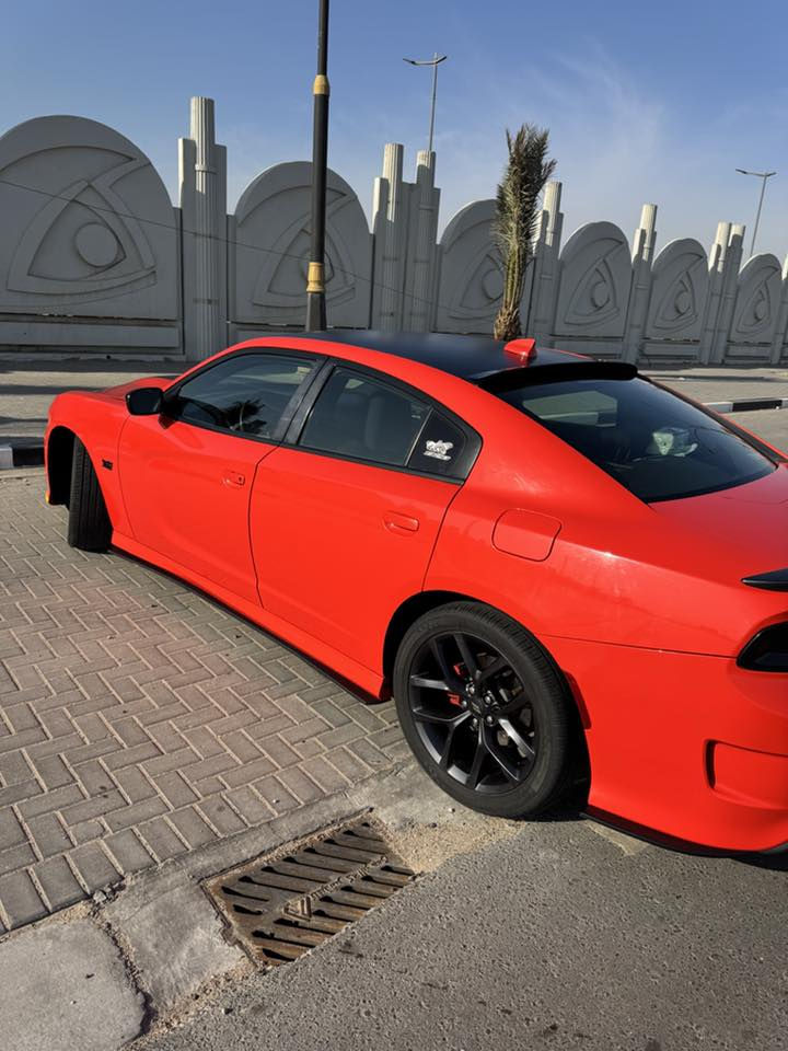 السلام عليكم 
جارجر Rt 
موديل2021
محرك Hemi5700 
رادار ونقطه عمياء على كل السياره 
كشنات حضن وخزن ميموري 
ماشيه 55 الف بعده سياره جديده
ضربه خفيفه ومخلي الرابط تكدر تدخل على الرابط وتشوفها البنيد نفسه راجع بدون صبغ 
فقط الجاملغ الايسر مصبوغ
رقم اربيل تحويل مباشر او وكاله حاضر 
معروفه مواصفات Rt فتحه بنيد بلاد 
السعر 258 ورقه وبيها مجال قليل 
مكان السياره البصره 
 الاستفسار ***********
https://bid.cars/en/lot/0-34318071/2021-Dodge-Charger-2C3CDXCT7MH682395
