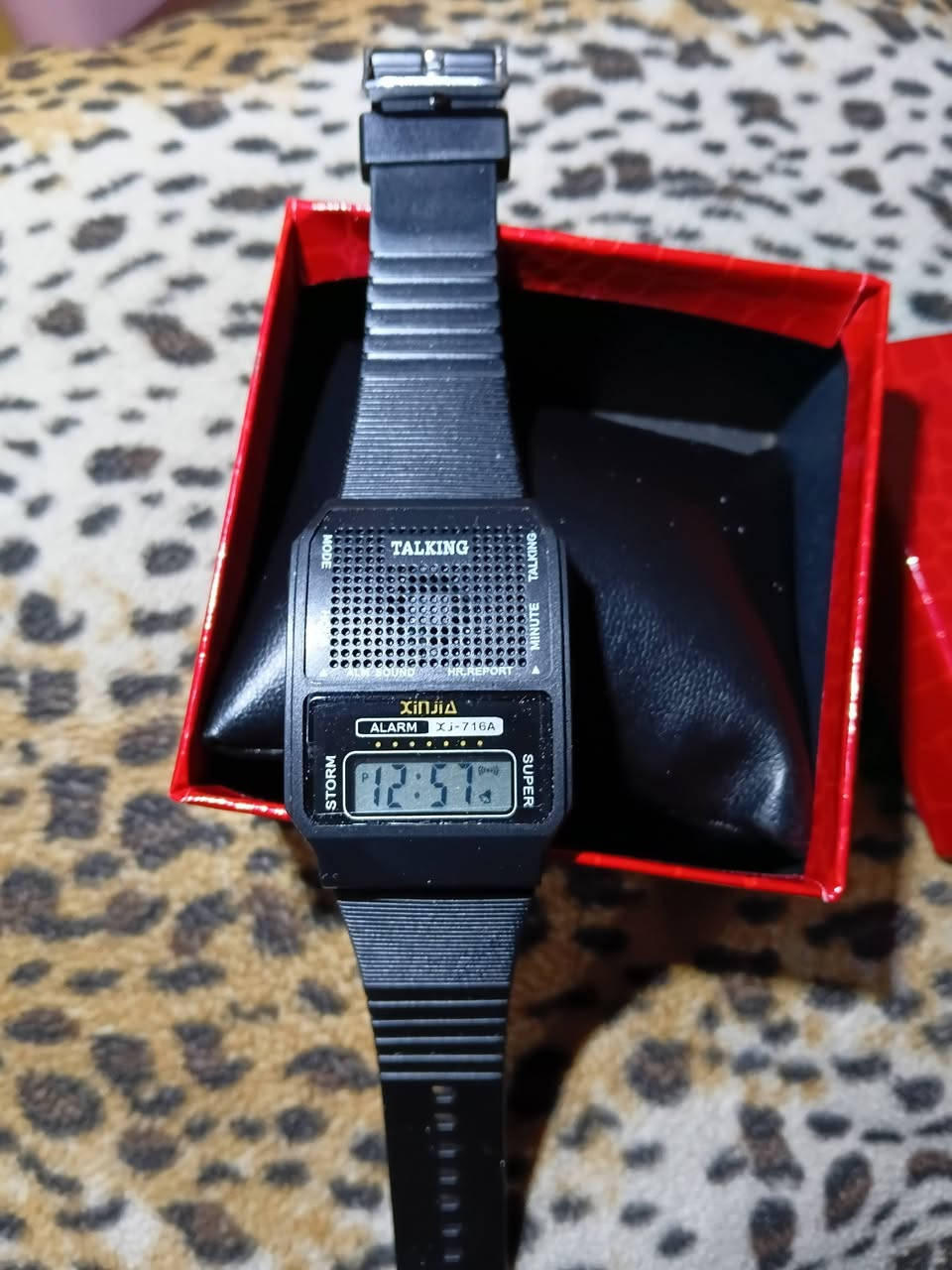 ساعه بهذا الشكل ناطقه الوقت منبه اذان باله امزون سعره ٢٥ الف مع توصيل متواجد على خاص


**إذا كنت صاحب هذا الإعلان وتريد حذفه لأي سبب، رجاءا أرسل رسالة إلى الدعم الفني**