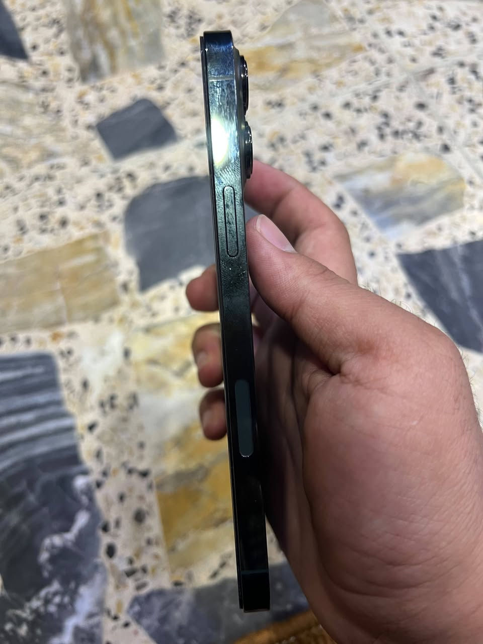 ايفون 13 برو ماكس قافل ايكلود ومبدل شاشه وشاشه بيهة فطر الجهاز نضيف مكاني بغداد سعر بـ150
‏‪***********‬‏
