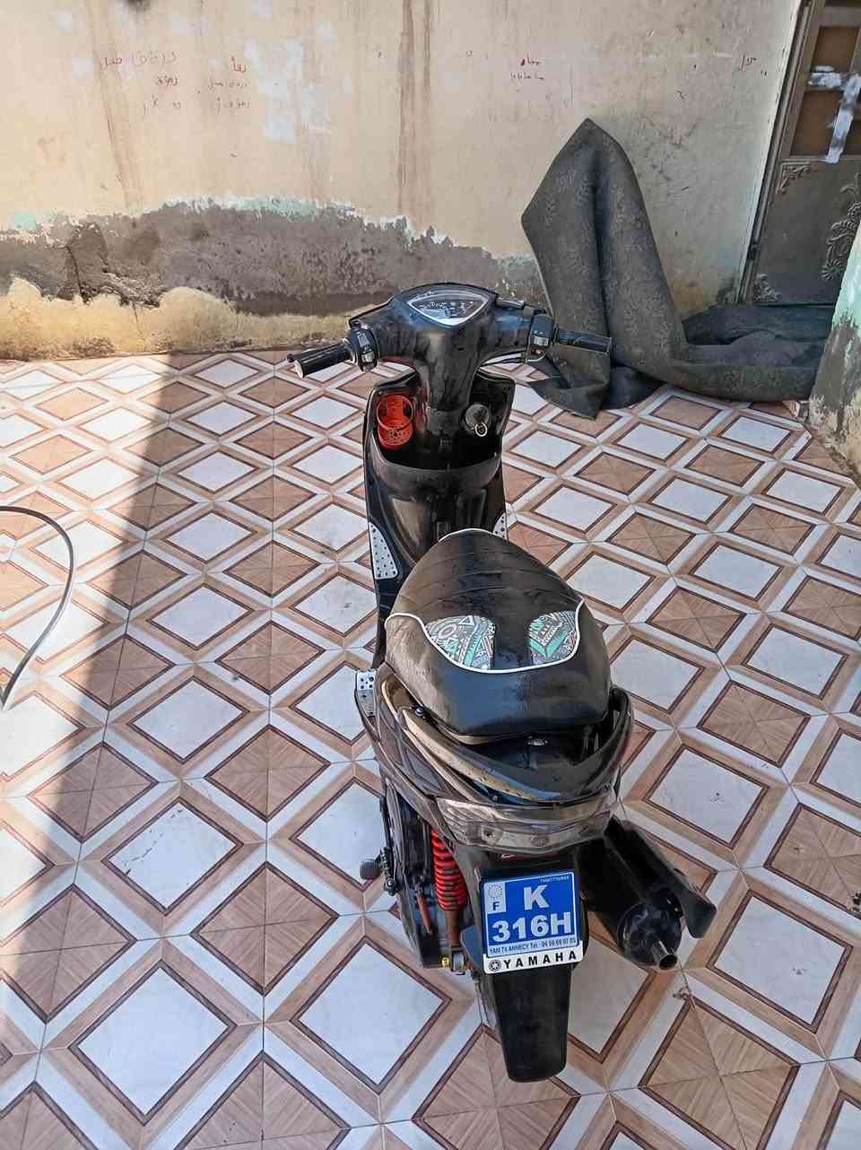 سلام عليكم ورحمة الله وبركاته دراجه للبيع ماكس عدله بلاد شرط حته الكهربائيات اكفلهن ماشالله دراجه كامله لاخر حبايه موديل ٢٠٠٧ ونضافه احله من الي بصوره سعر ٥٥٠ بيه مجال حق جيه مكاني ديالى بعقوبه كاطون رحمه شارع ابو رسول رقم ***********
