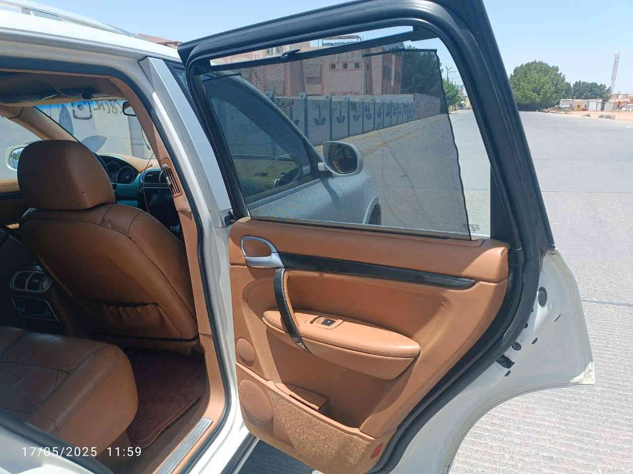 للبيع بورش كايين خليجي موديل ٩ كير محرك مكفولات ٨سلندر حداديه خلفي امامي جديده تخم تاير جديد كهربائيات شغاله تبريد شغال السياره جاهزه من كلشي فول مواصفات بيه صبغ باب عكس السائق الخلفي  مكاني بغداد او مراوس يراسلني ونتفق وسهله
السعر ١١٠ مع المجال 

***********
