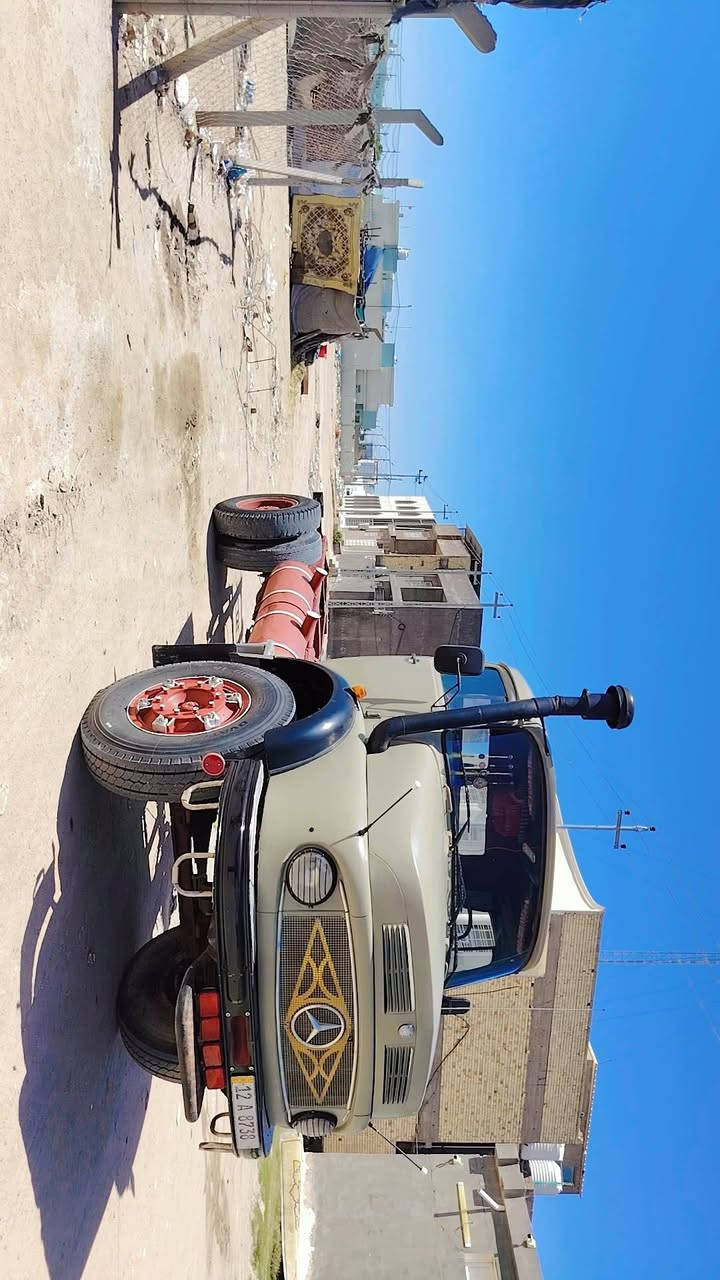 للبيع قجمه تك بلادي اصل 80 سياره جاهز قماره مصبوغ جماليه شاصي خام جديد مكينه ستندر ساندر كير عادي
سياره بسمي
***********
***********
