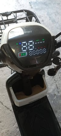 دراجة استخدام قليل كلها شغالة جاهزة السعر 175 بيها مجال  غير متواجد عل...