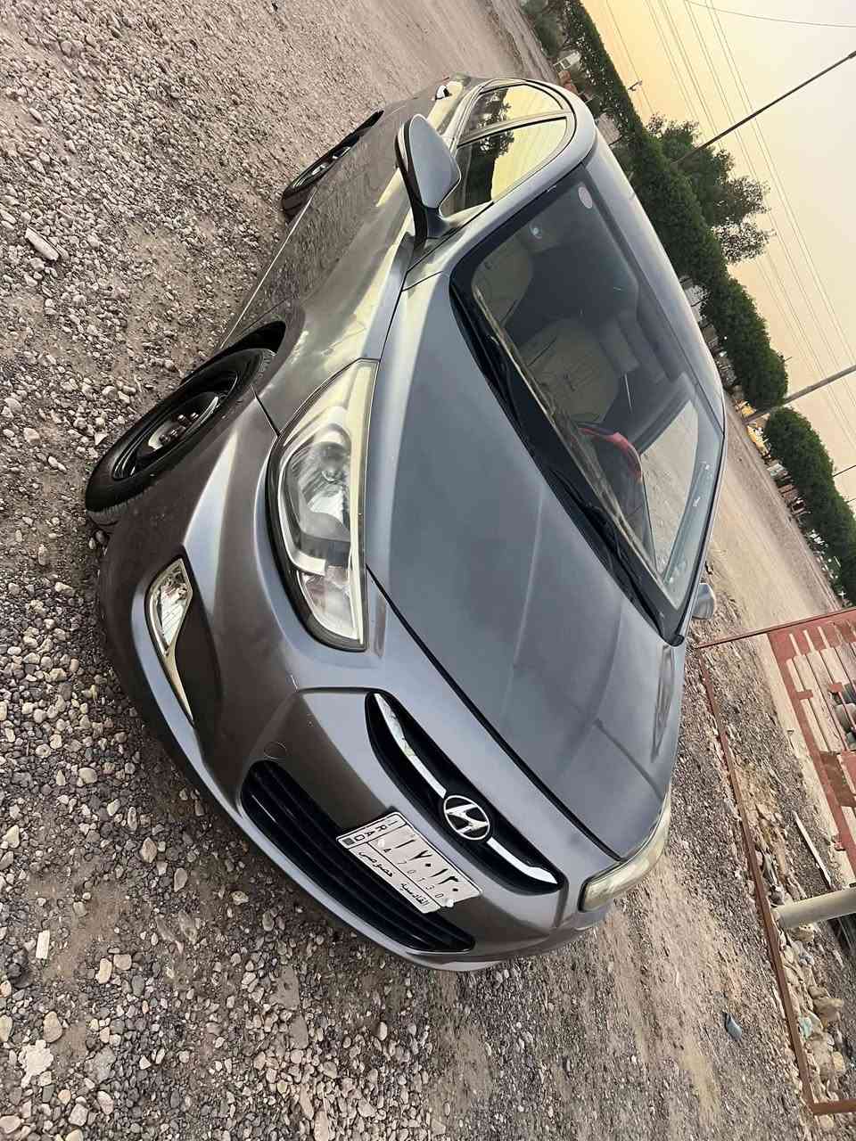 السلا عليكم 
اكسنت 2017
خليجي 
مكينة 1600
بيها بيبان خلفية صبغ اثر دحجات وحالوب قليل لسعر 87 وبيه مجال 
مكانها الديوانية
***********
