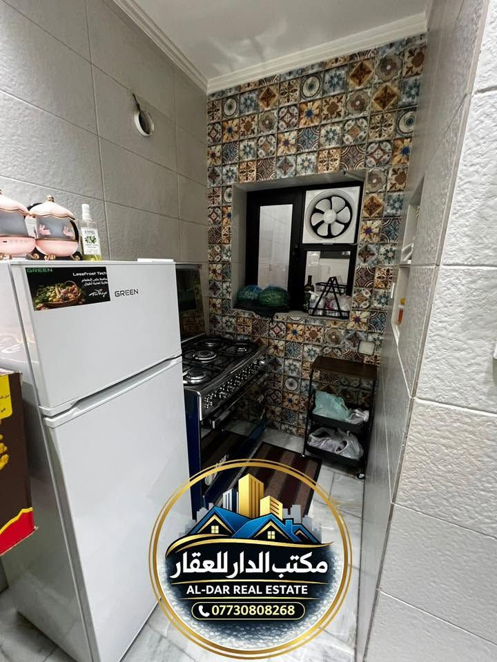 للبيع دار 240م  
بناء حديث / سند مستقل

📍في حي البنوك التربية محله 315 

الواجه 8م            النزال 30م 

يحتوي على ⬇️

الطابق الأرضي : مدخلين حديقة وكراج استقبال + مطبخ + غرفه نوم سويت + خدمات

الطابق الاول :  4 غرف نوم (واحدة نظام سويت) + خدمات

الطابق الثاني : سطح + بيتونه

للاستفسار اكثر اتصال بالرقم التالي 
*********** 
او مراجعة مكتب الدار للوساطة العقارية الكائن في حي البنوك بداية شارع الكنيسة من جهة الجسر
