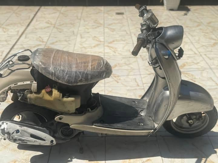 سعر 250ناصريه مركز ***********
ما بيها ايي نقص كله شغال من الطول للطول

