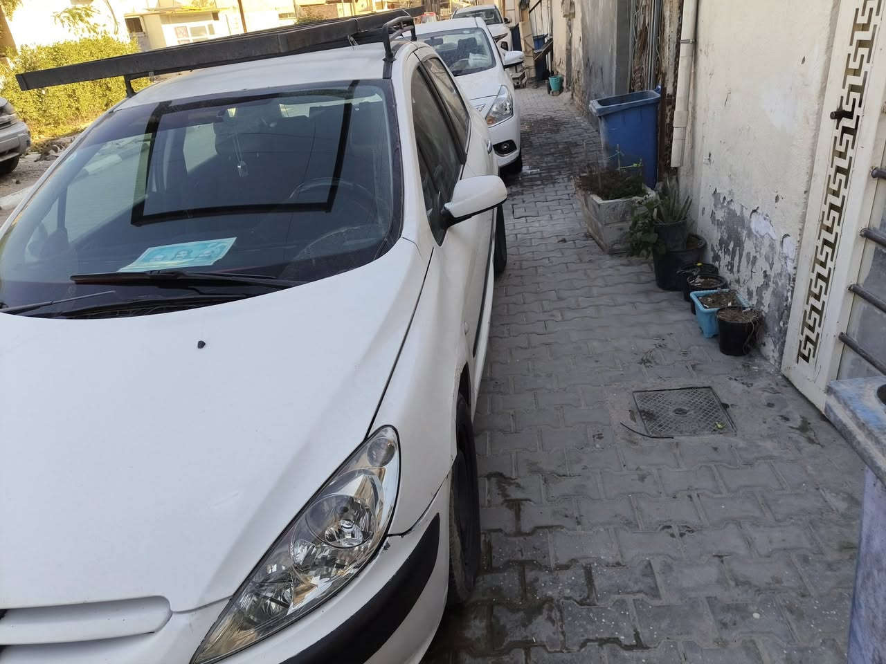 للبيع بيجو ٢٠٠٥
رقم نكليزي
***********
