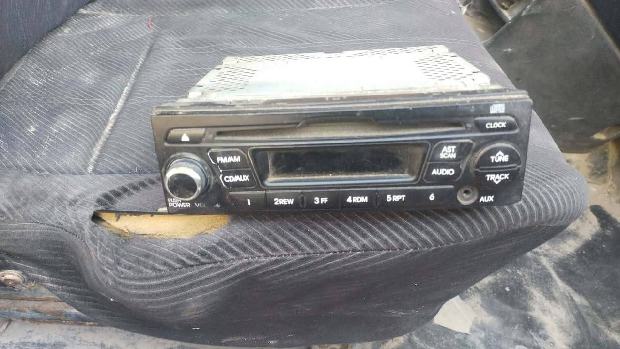 للبيع  مسجل وماطور مال ماسحات سياره الماطور مال سياره فكتره  سعر 60   تواصل خاص


**إذا كنت صاحب هذا الإعلان وتريد حذفه لأي سبب، رجاءا أرسل رسالة إلى الدعم الفني**