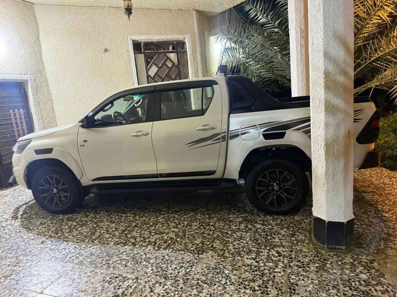 للبيع GR 2023 ماشيه 62 الف فقط فوول مواصفات سعر ب390 للاستفسار ***********
